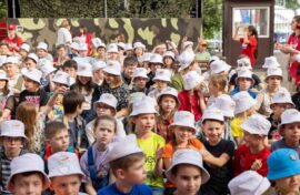 Тысячи школьников окунулись в «Лето Побед»